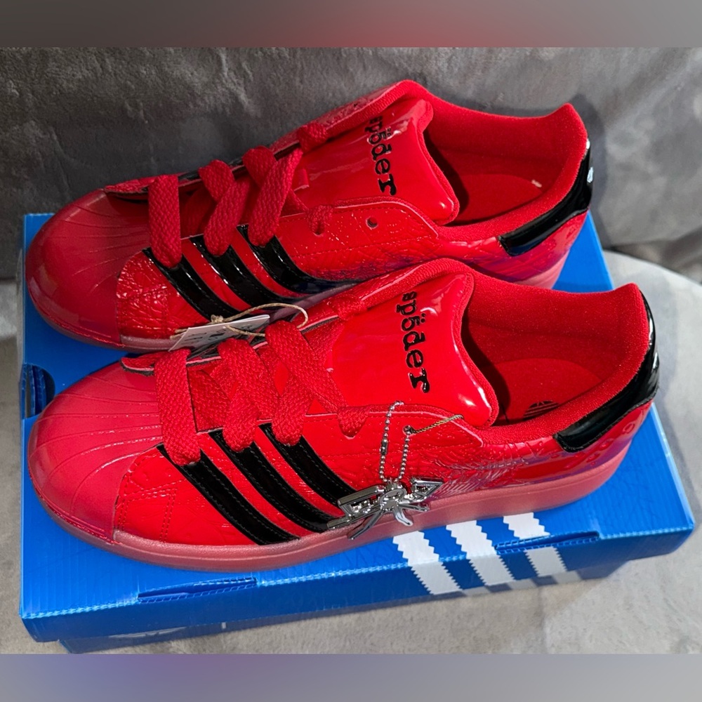 SOLD adidas Superstar “Sp5der” Sneaker Collab  Red and black - Picture 5 of 9